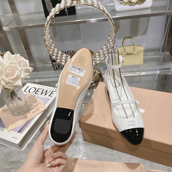 20243518555992 28024